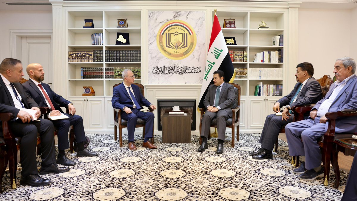 In #Baghdad, @USIP team met Iraq National Security Advisor @qassimalaraji to discuss developments in #Iraq and cooperation with the #NSA and brief him on USIP's work to advance peace & stability in the country.