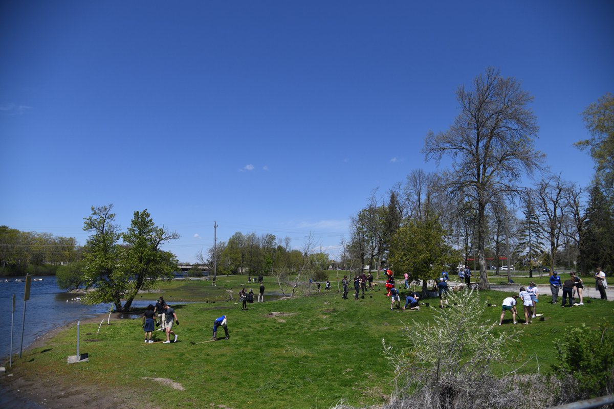 Events | @quinteca is hosting two planting events on May 30 & 31 at East Riverside Park and they need volunteers! For more information and to register, visit the links below. 📍East Riverside Park Coors Seltzer Planting Event 📅Thursday, May 30, 9:30 a.m. to 3:30 p.m.