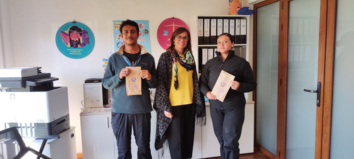 Sede Coquimbo recibió a Zeinab Vargas, adolescente y presidenta del Consejo Consultivo de NNA de los Centros de Salud de dicha comuna, y al profesional del programa “Espacios Amigables” de Coquimbo, para explorar instancias de trabajo conjunto, especialmente en participación.