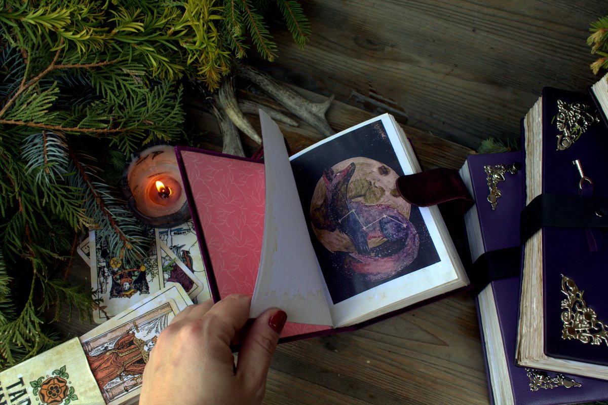 MemoryKeeper9's tweet image. memorykeeper.store/products/pract… 
Welcome to a soulful store of amazing and magical notepads .
Fabulous illustrations , marvelous workmanship , 
Magic in every page of your most favorite journal .