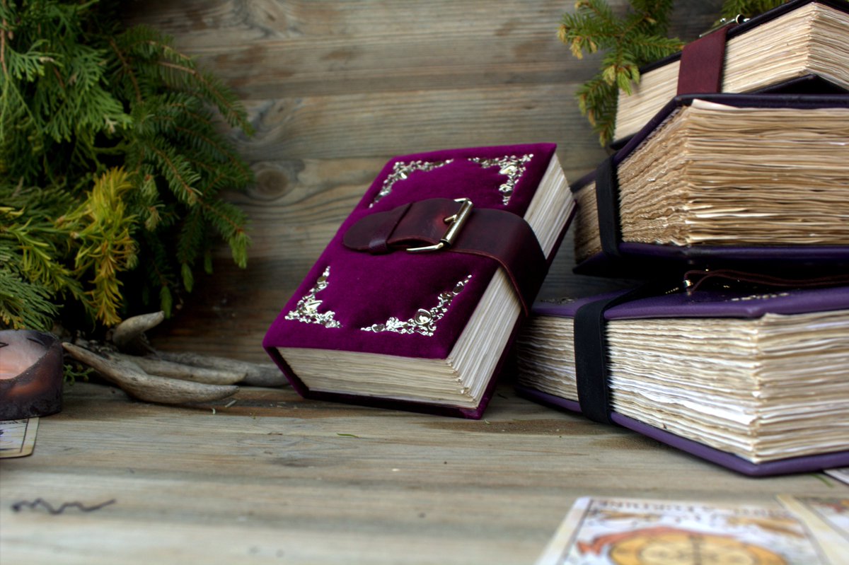 MemoryKeeper9's tweet image. memorykeeper.store/products/pract… 
Welcome to a soulful store of amazing and magical notepads .
Fabulous illustrations , marvelous workmanship , 
Magic in every page of your most favorite journal .