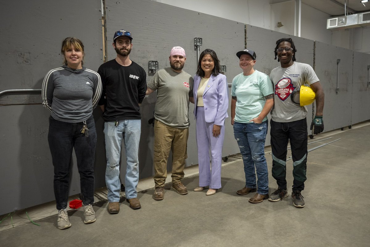 Excited to announce that Urban League Central Carolinas, @SheBuilThisCity, Ironworkers Local 848, Operating Engineers Local 465, UA local 421, and IBEW Local 739 have adopted our Good Jobs Principles!

This partnership will make sure good jobs are available to ALL in Charlotte.