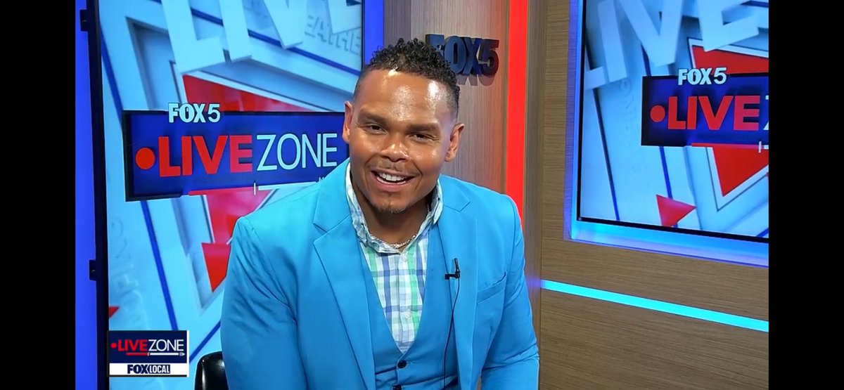 Good early Friday evening @RealChadRicardo for the @fox5dc News @ 1 & 2pm: Live Zone And also… 

@chris_fox5dc - The Producer😁on @fox5dc morning News,  #GoodDayDC , and #FOX5LION lunch hour on the Live Zone on FOX Local !

I’m enjoying this on @fox5dc live on FOX Local app! 😁