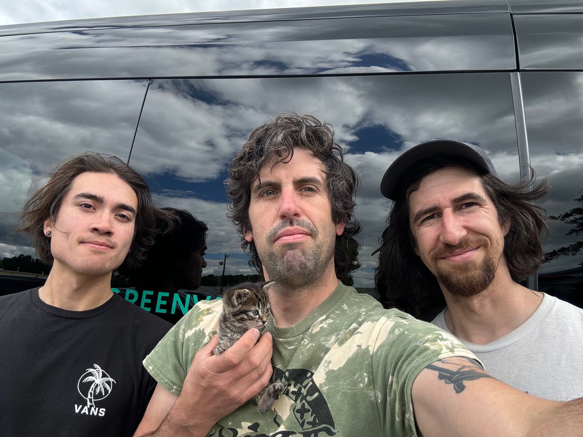 greenvans's tweet image. Hello from our team in Richmond, VA (and our tiny friend Charizard)! #greenvans #passengervanrentals #vanrentals