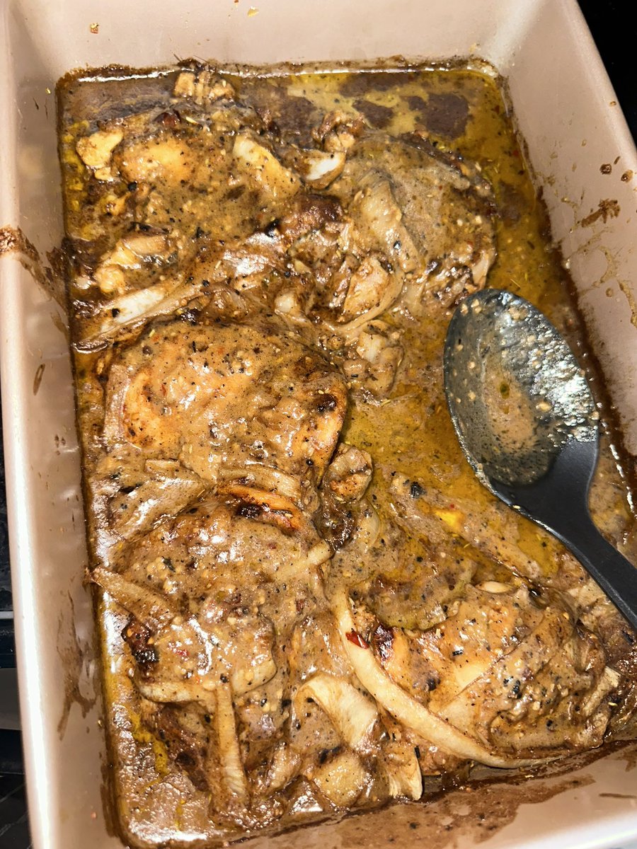 never thought i’d like smothered chicken but i made it for the first time n that shit was good asfc
