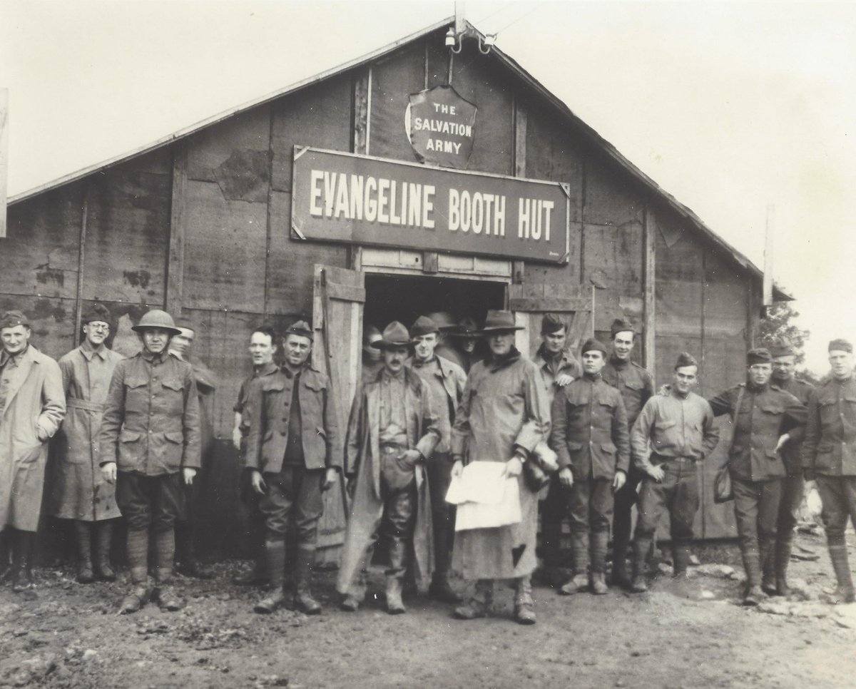 Servicemen standing outside an Evangeline Booth Hut in 1917. #FlashbackFriday 📸 via @SalvationArmyUS National Archives