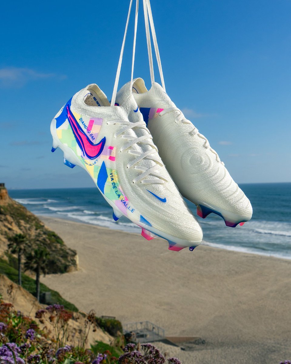 crucial catch cleats