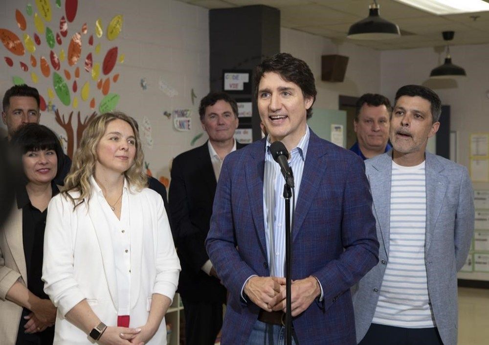 PM Justin Trudeau will visit a Winnipeg school today to promote his government’s school nutrition program. The government’s spring budget included a promise to develop a national plan to provide meals to 400,000 more kids across the country. buff.ly/3X3XaOT #bdnmb