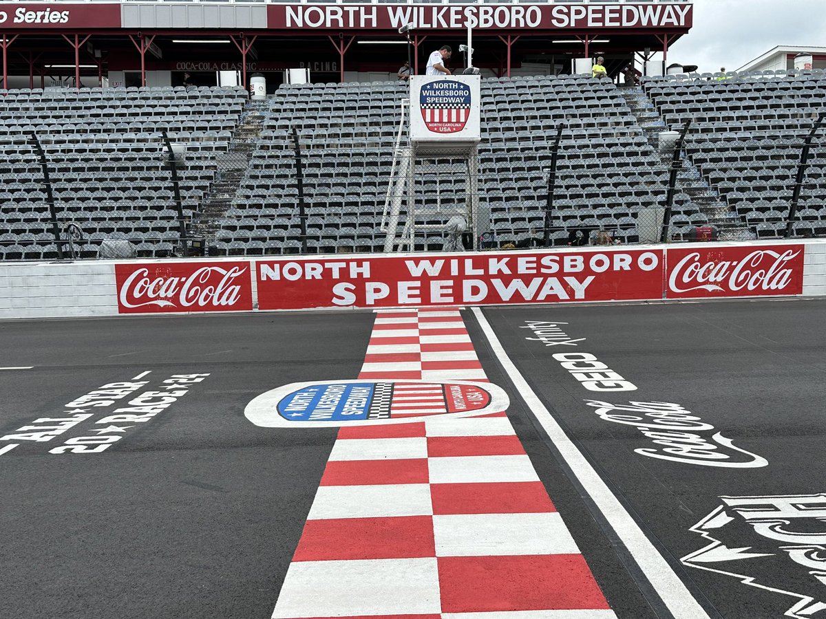 Back @NWBSpeedway for an action packed weekend! Practice is coming up at 3:05 PM ET on FS1. The trucks will take to the fresh asphalt for 50 minutes.