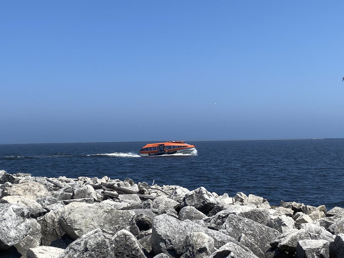 MadisonGoldbeck's tweet photo. Milwaukee welcomed Viking Polaris cruise passengers to lovely weather today! https://t.co/q3lg1vH0z8