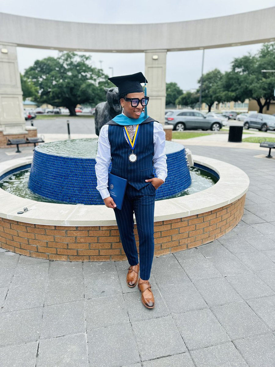 Jaylon R. Lewis, MA, MPA 👨🏾‍🎓✨

I’ve finally made my OFFICIAL entrance into JAGUAR NATION 🐆💙✨

“Jaylon, you’ve finally come the right way!” & I DID! 🫶🏾
•
•
•
#hbcugrad #southernuniversity #jaguarnation #gradszn #masteredit #hbcupride