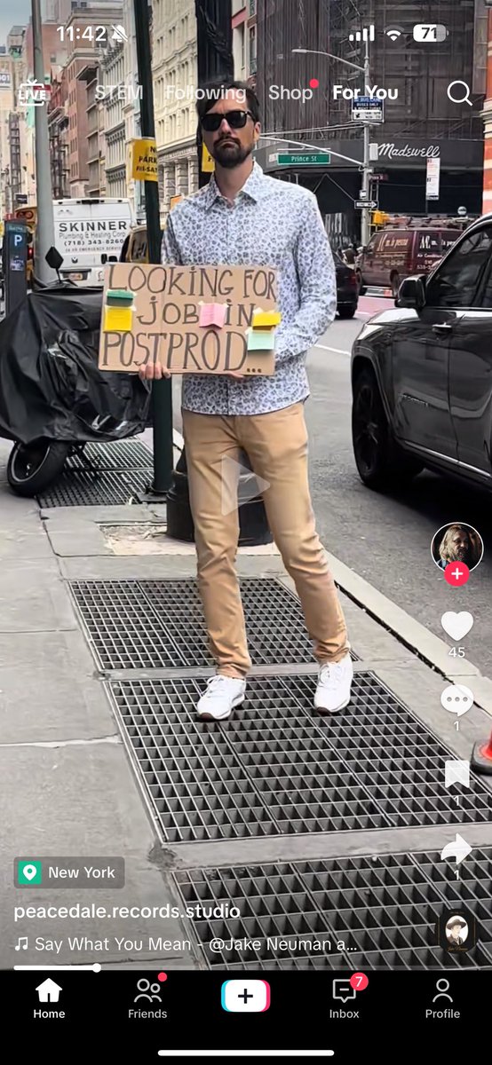 Worst Editor Ever ▶️ tweet media