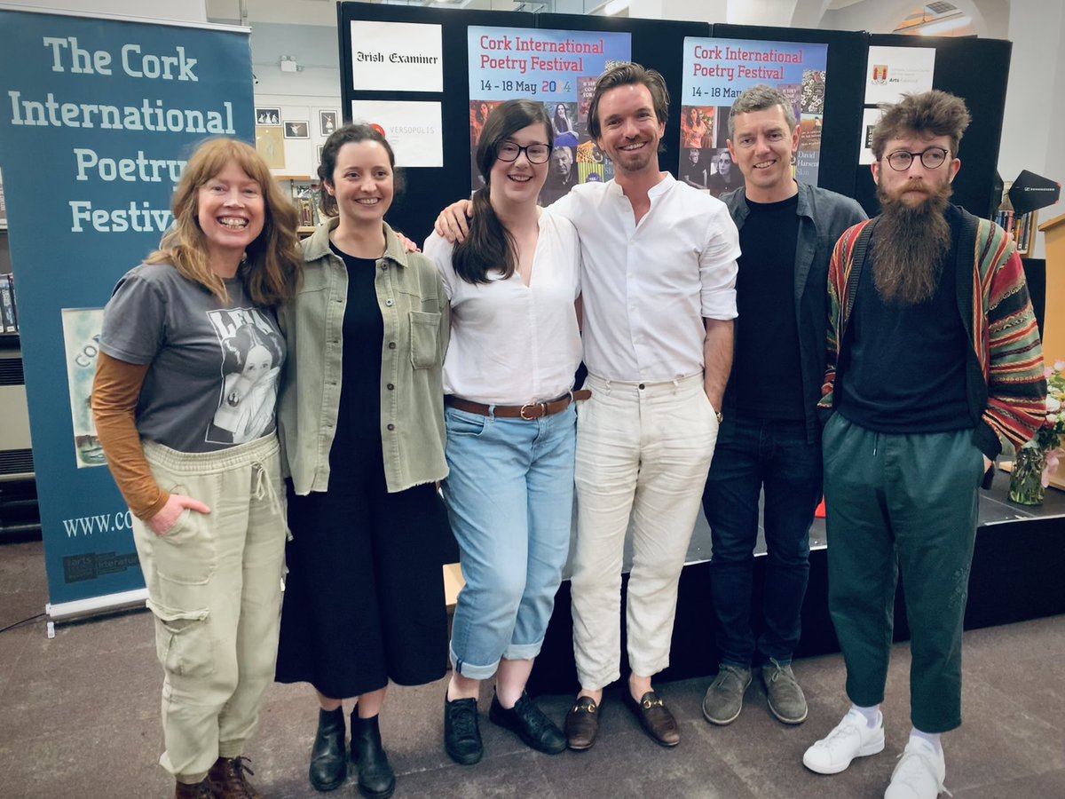 Poetry Introductions at Cork International Poetry Festival couldn’t have been better today, in my outrageously biased opinion. Grateful to be included with such incredibly talent writers @corkcitylibrary @MunLitCentre @LeggettBohan @Eoinspoems @NiamhTwomey4 @hollowaywriter2