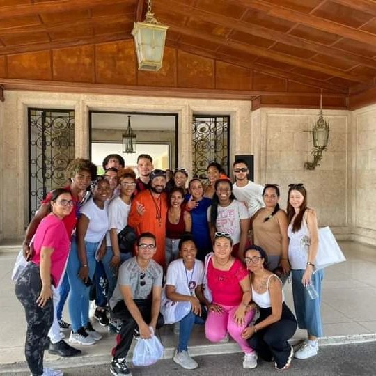 Ricardo Rodríguez_González (@ricardordz_glz) on Twitter photo Ya en curso la movilización de alegría de los tanques que conducen en la <a href="/FeuCuba/">FEU de Cuba</a> el arte universitario...nuestro Ministro de Cultura, Alpidio Alonso Grau acude a su encuentro desde el ISA, Universidad de las Artes. ♥️🔥🇨🇺
Abrazote muchachas y muchachos buenos.
<a href="/CubaEsCultura/">MinCult - Cuba</a> Ya en curso la movilización de alegría de los tanques que conducen en la <a href="/FeuCuba/">FEU de Cuba</a> el arte universitario...nuestro Ministro de Cultura, Alpidio Alonso Grau acude a su encuentro desde el ISA, Universidad de las Artes. ♥️🔥🇨🇺
Abrazote muchachas y muchachos buenos.
<a href="/CubaEsCultura/">MinCult - Cuba</a>