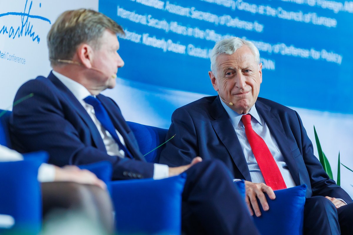 75 Years of NATO: What to Celebrate in Washington This Summer? #LennartMeriConference 👥 @HPevkur, Pierre Vimont, @JoWadephul, Celeste Wallander. Moderator: @KimDozier 📸 Gallery: flic.kr/s/aHBqjBqKmG 🎦 Re-watch: lmc.icds.ee/agenda/75-year…