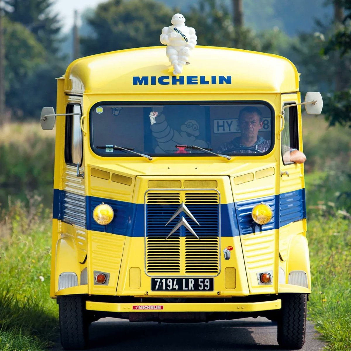 1981 Citroën HY IN2 : Michelin Express 💛💙💛 🇨🇵 #classic #vehicle