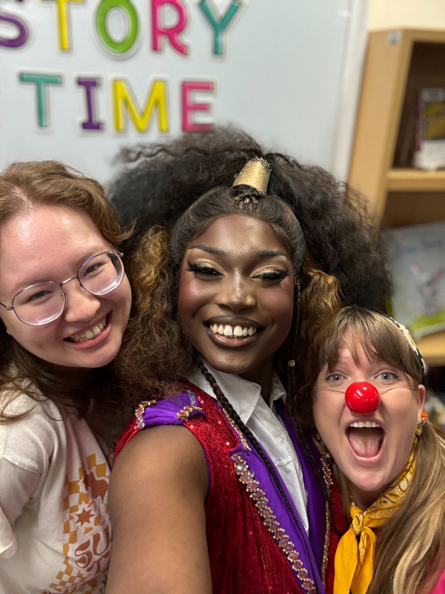 During today’s special story time, we recognized International Day Against Homophobia, Transphobia & Biphobia (#IDAHOBIT), and #CaringwithPride every day to support 2SLGBTQIA+ patients, families and staff! 🌈 📚 #SKChildLife