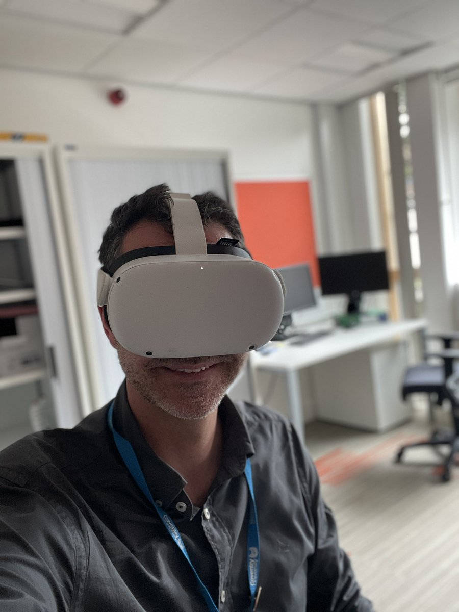 CovUniSim's tweet image. 🚀 Colleagues based at @covcampus , @LondonCU and @CUScarborough sites met in a VR meeting 🥽 , discussing the future of education delivery, how to enhance engagement and presence with distance learning 🌐👩‍🏫 #XR #HealthSimulation #FutureOfLearning🧵 1/2