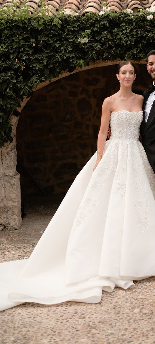 Send us #photos of your dream #weddingdress to see how much an Inspired Recreation will cost with our #Texas based #design firm.
 
See examples of our custom #weddingdresses & #replicas on our main website!
 
Go to dariuscordell.com/examples-of-in…