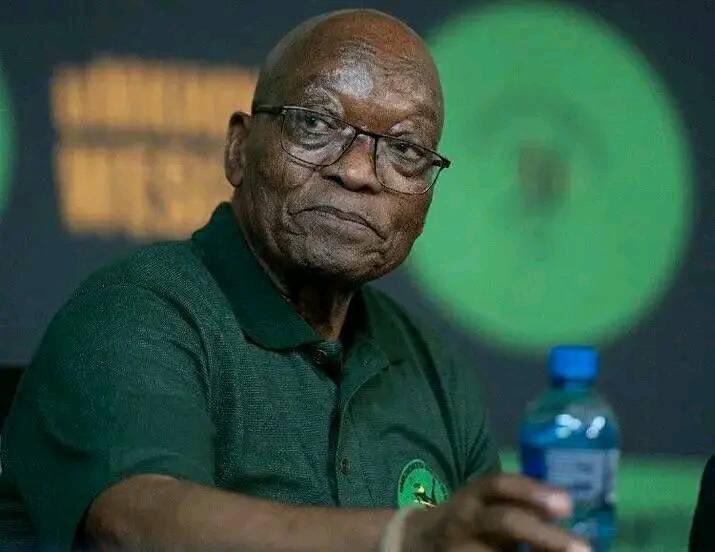 Tshepan25289316's tweet photo. They can never make me hate you. https://t.co/BctNRJhDKa