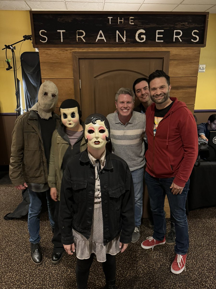 Made some new friends after seeing #thestrangersmovie last night. They seem nice…