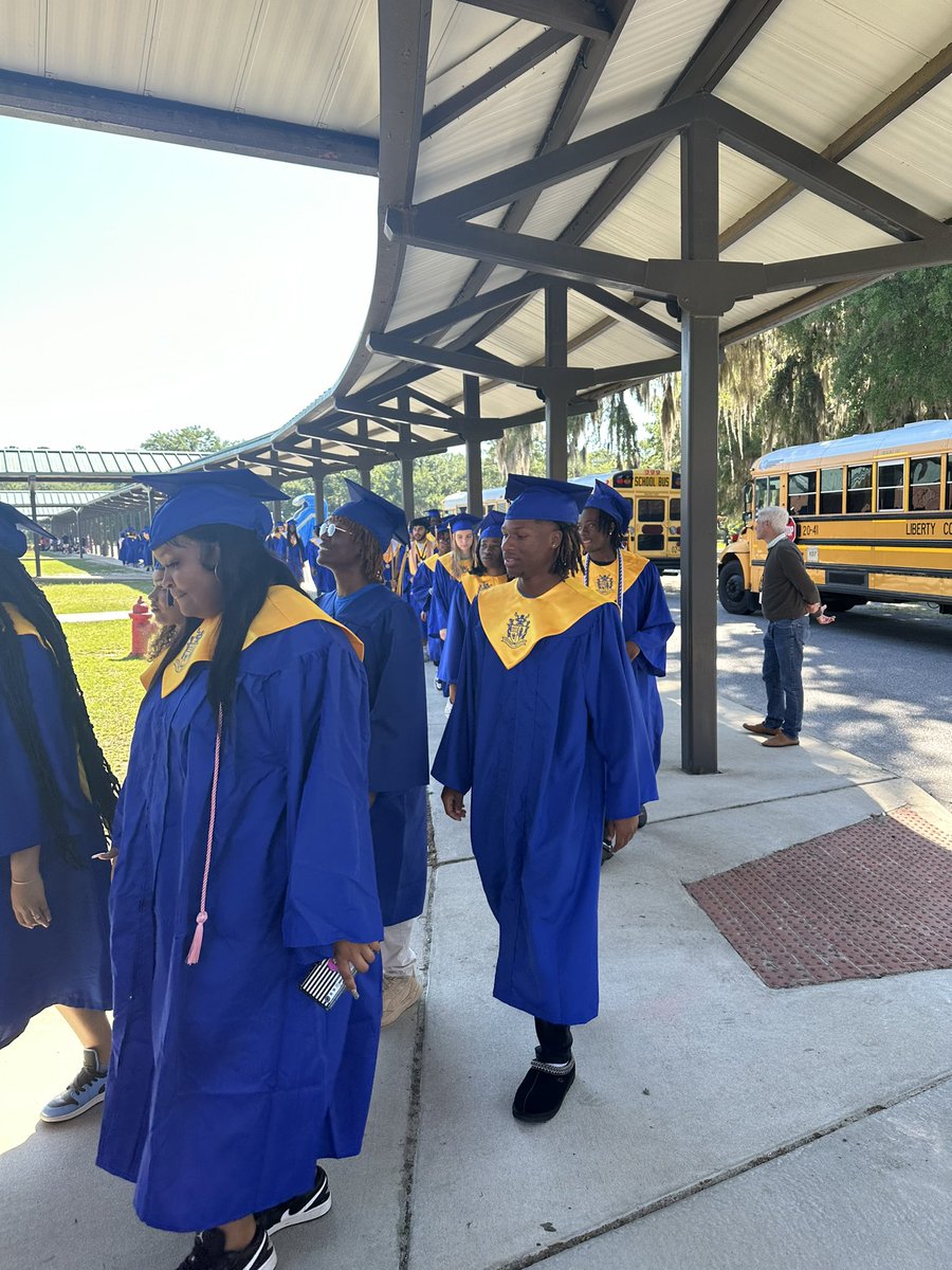 Bradwell class of 2024 senior walk 🐯🎓#BradwellTigers #BIYouKnow