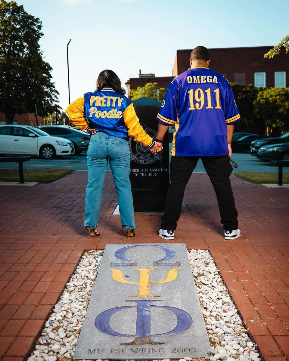 An Aggie love story. 💛 @jorgabrielle @nbk.champ 📷: @jhough.media