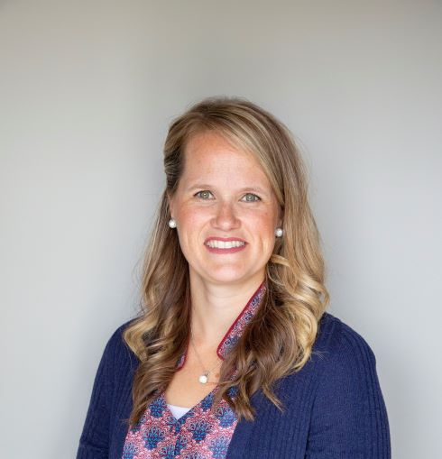 Meet Allison Nesbitt, our new Senior District Director in the Lindsay district! Allison has been with FCC for 12 years and will work with the Lindsay, Thornton, Frankford, Kingston, Casselman and Kanata offices.  #StaffProfile #FCCOneTeam #DreamGrowThrive #Cdnag