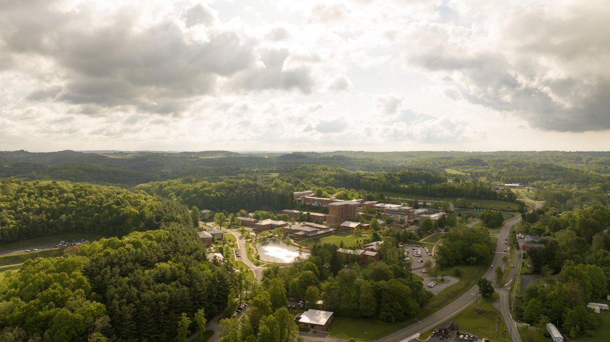 It's that time again! The Spring 2024 Dean's List is out!

The 478 students named to the Dean’s List earned a
gpa of 3.5 or higher on a 4.0 scale
with no grades below “C” and were enrolled in at least
12 credit hours.

Congratulations! 

For the full list: bit.ly/24List