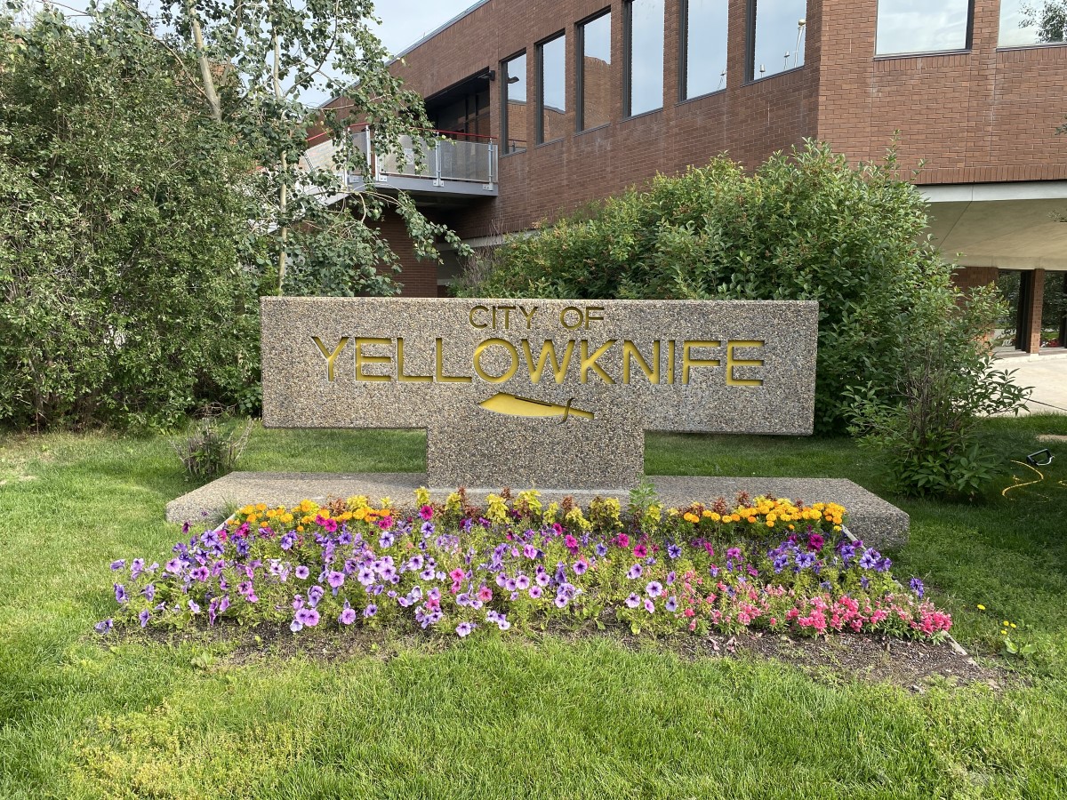 The City's summer hours will be in effect from Tuesday, May 21 until Monday, September 2, 2024. During this time, City Hall will be open from 8:00 a.m.-4:30 p.m. and the Yellowknife Public Library will be closed on Sundays, operating with regular hours from Monday to Saturday.