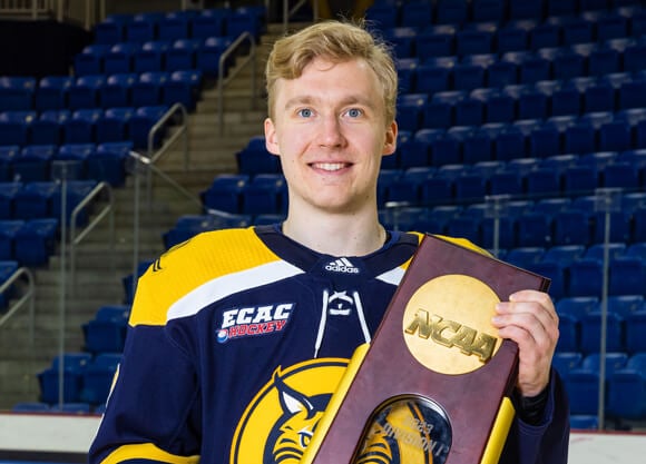 Majoring in psychology with minors in business, management and marketing, @qu_mih player and #QU2024 graduate Iivari Räsänen ’24 found his academics supporting him on and off the ice: go.qu.edu/Rasanen24