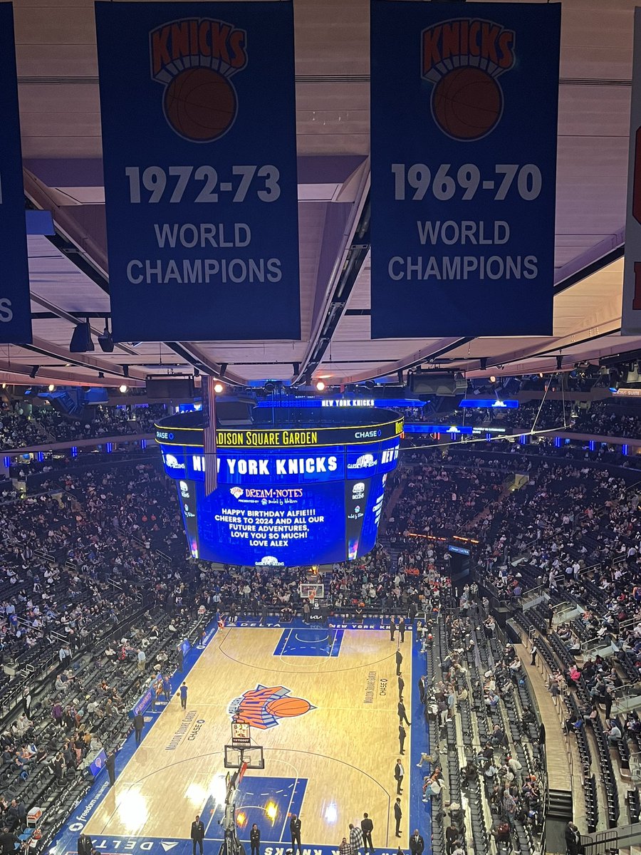 @SoyKnicks Bring it back! #NewYorkForever