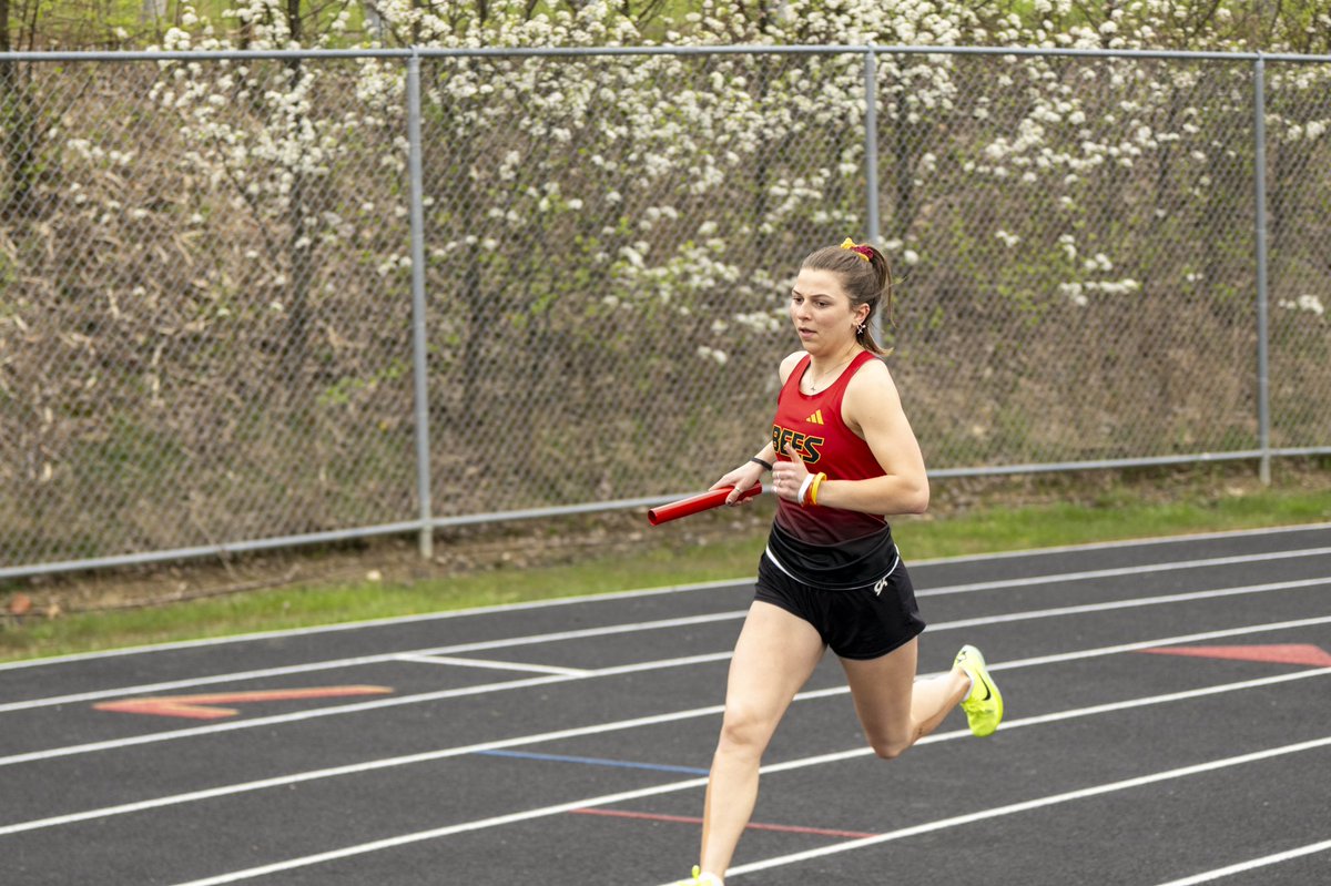 🔥‼️DISTRICT FINALS‼️🔥 BEES are competing today @ Brunswick High School. ⏰Field events starts at 4:00, Running at 6:00 🔗oh.milesplit.com/meets/607578-o…