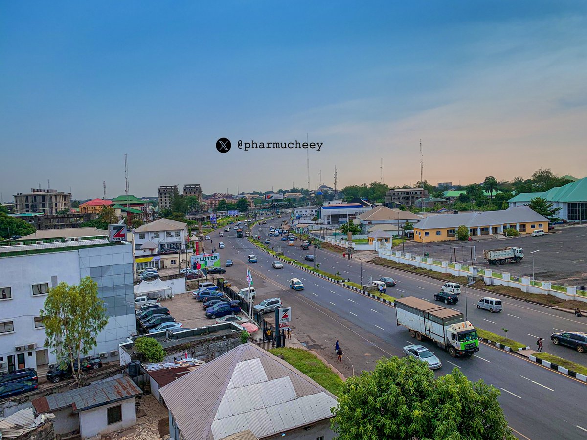 Owerri wu óké mba 

Take a look at Government house roundabout and its surroundings expressed through aerial photography

AlaIgbo amakazi
God bless AlaIgbo 
God bless Umuigbo 
AlaOwerri is safe to invest!
@VoiceOfTheEast
@IgboHistoFacts
@unifyigbosnow