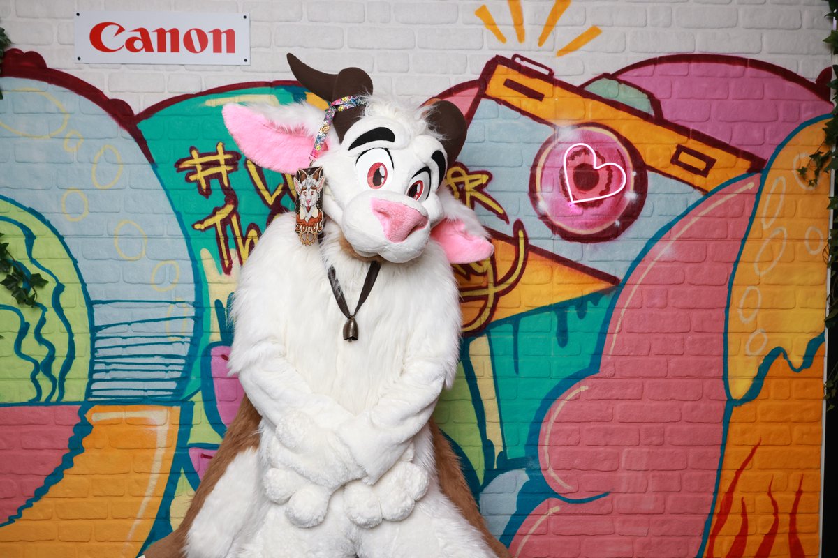 määähhh

#FursuitFriday <a href="/MoreFurLess/">More Fur Less</a>