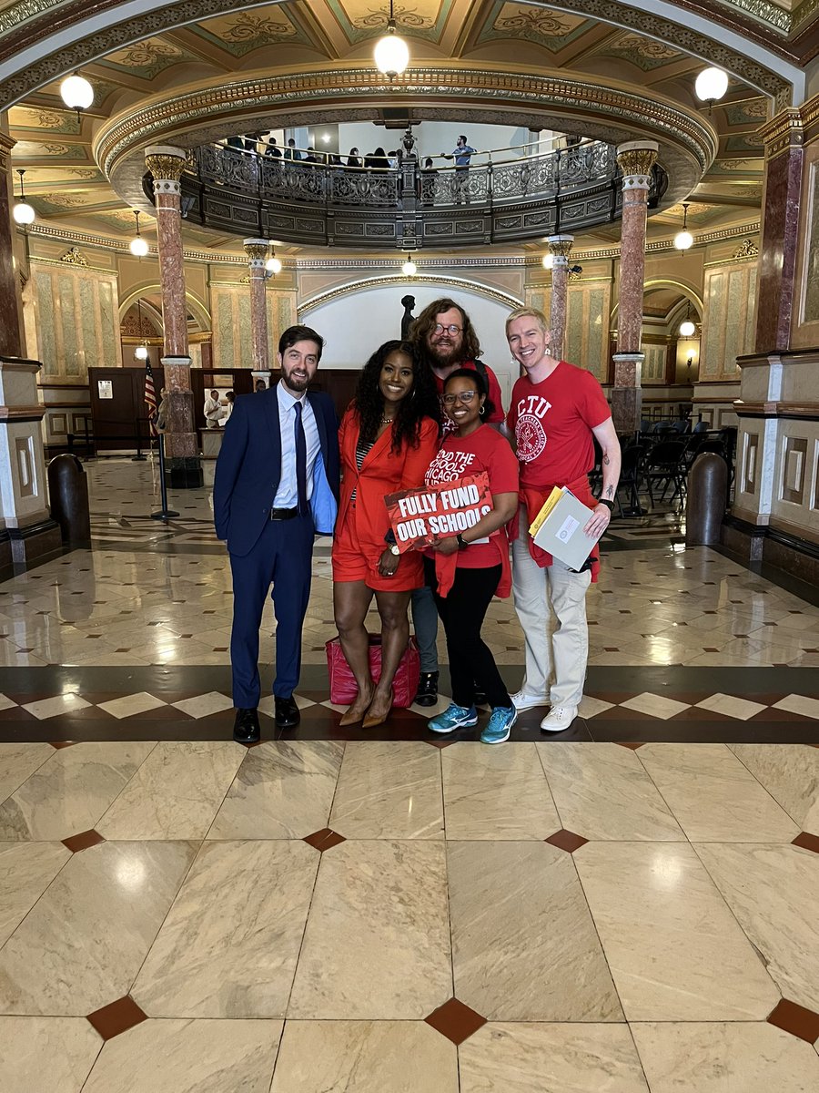 Amazing week of advocacy for fully funding Illinois schools with @CTULocal1 members and our legislative champions!
