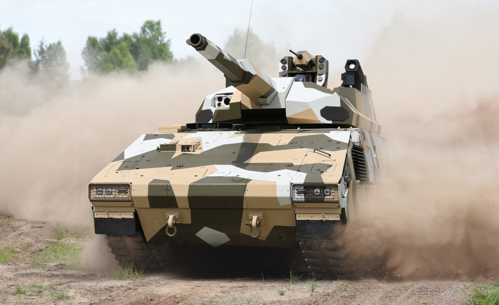 Tracked Boxer was KNDS Germany's Lockdown project. Conceived in 2019, the first prototype was exhibited at Eurosatory in June 2022. Since then, it has accumulated thousands of development kilometres that have allowed the basic design to be improved. The commonality benefits with