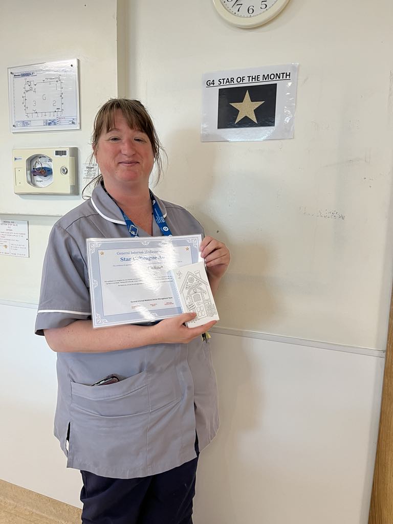 We end a busy week, with a moment to celebrate GIM's Star award winner Cheryl 🤩👏🏽 nominated by her colleagues for many reasons but mostly for being kind, helpful, compassionate &amp; really good with our patients with mental health needs. Thank you Cheryl, keep shining! 🌟⭐️
