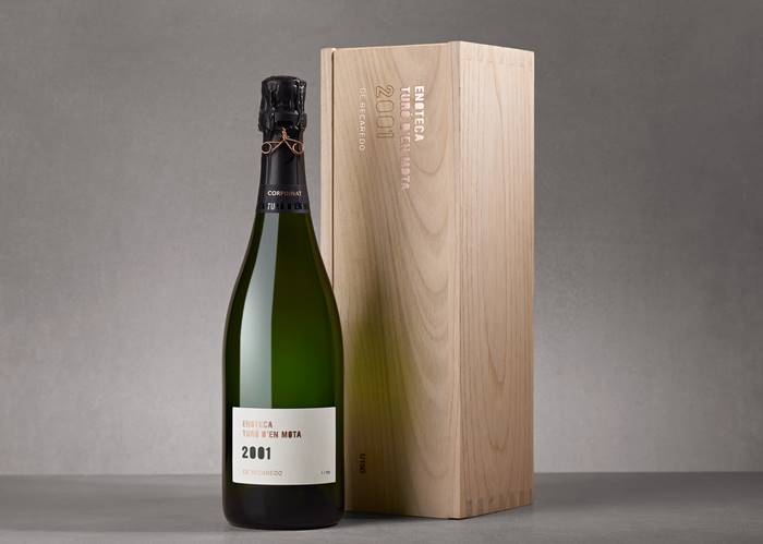 El primer vino espumoso español en lograr 100 puntos “Parker”
Un Corpinnat con 22 años de crianza alcanza la perfección en The Wine Advocate y se convierte el mejor espumoso de España. vinetur.com/2024051779628/…