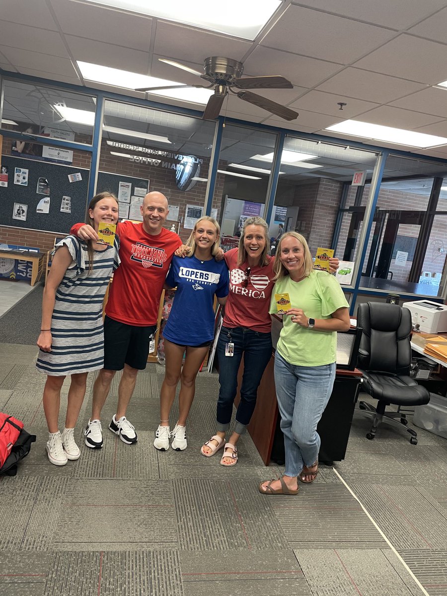 Stuco Pres Candidates Stewart and Krebs award our PHS Employees of the semester Mr. Schlieman and The Office Team of Katie Wallman and Bethany Stewart plus the absent Catherine Dodd