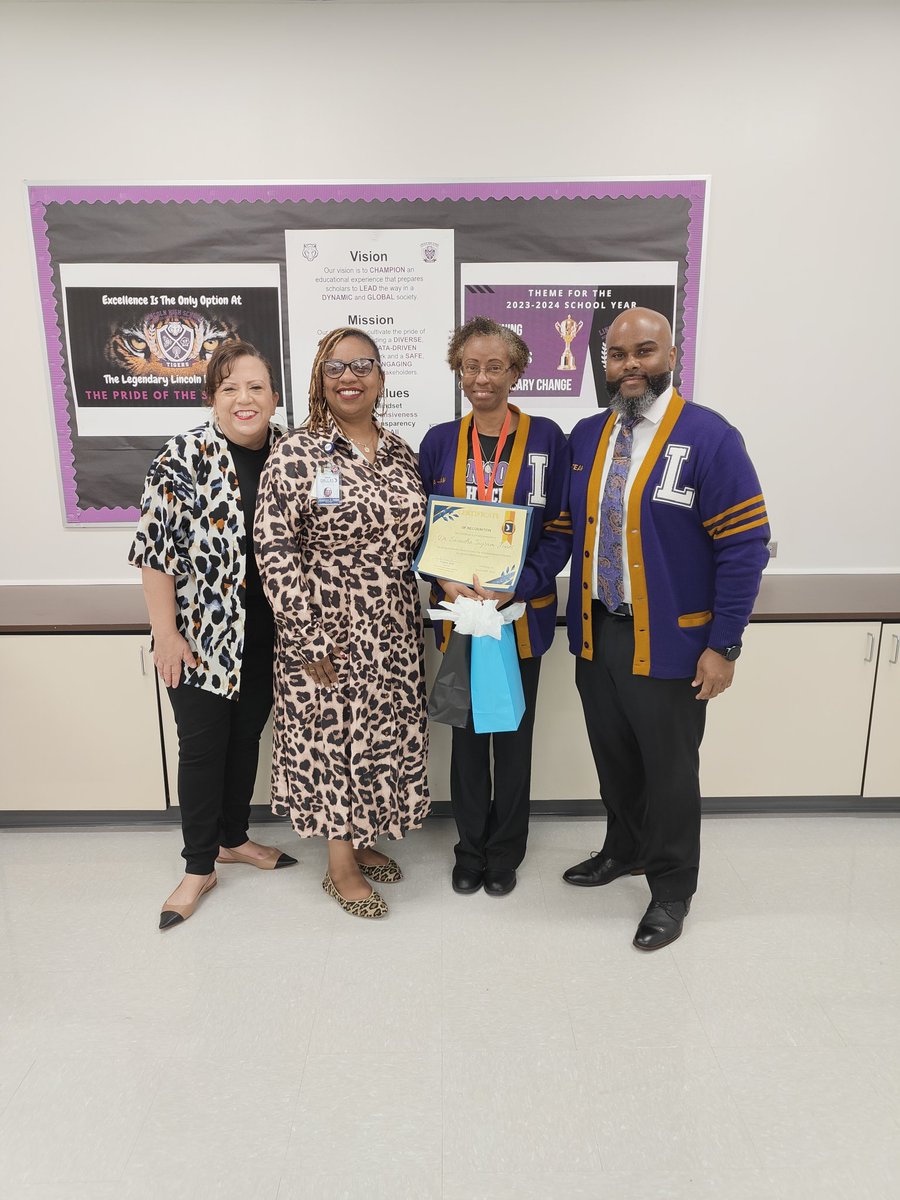 The Legendary Lincoln HS (@legendarylhs) on Twitter photo Congratulations to
Dr. <a href="/saundraJ01/">Saundra Jones</a> for being nominated as the Region IV Demonstration Teacher of the Year! She embodies the definition of excellence in everything she touches. Kudos Doc! <a href="/dallasschools/">Dallas ISD</a> <a href="/TeamDallasISD/">Team Dallas ISD</a> <a href="/LincolnMadison7/">Lincoln-Madison Vertical Team</a> @TrusteeHenry <a href="/LanceWi26777138/">Lance Williams</a> Congratulations to
Dr. <a href="/saundraJ01/">Saundra Jones</a> for being nominated as the Region IV Demonstration Teacher of the Year! She embodies the definition of excellence in everything she touches. Kudos Doc! <a href="/dallasschools/">Dallas ISD</a> <a href="/TeamDallasISD/">Team Dallas ISD</a> <a href="/LincolnMadison7/">Lincoln-Madison Vertical Team</a> @TrusteeHenry <a href="/LanceWi26777138/">Lance Williams</a>