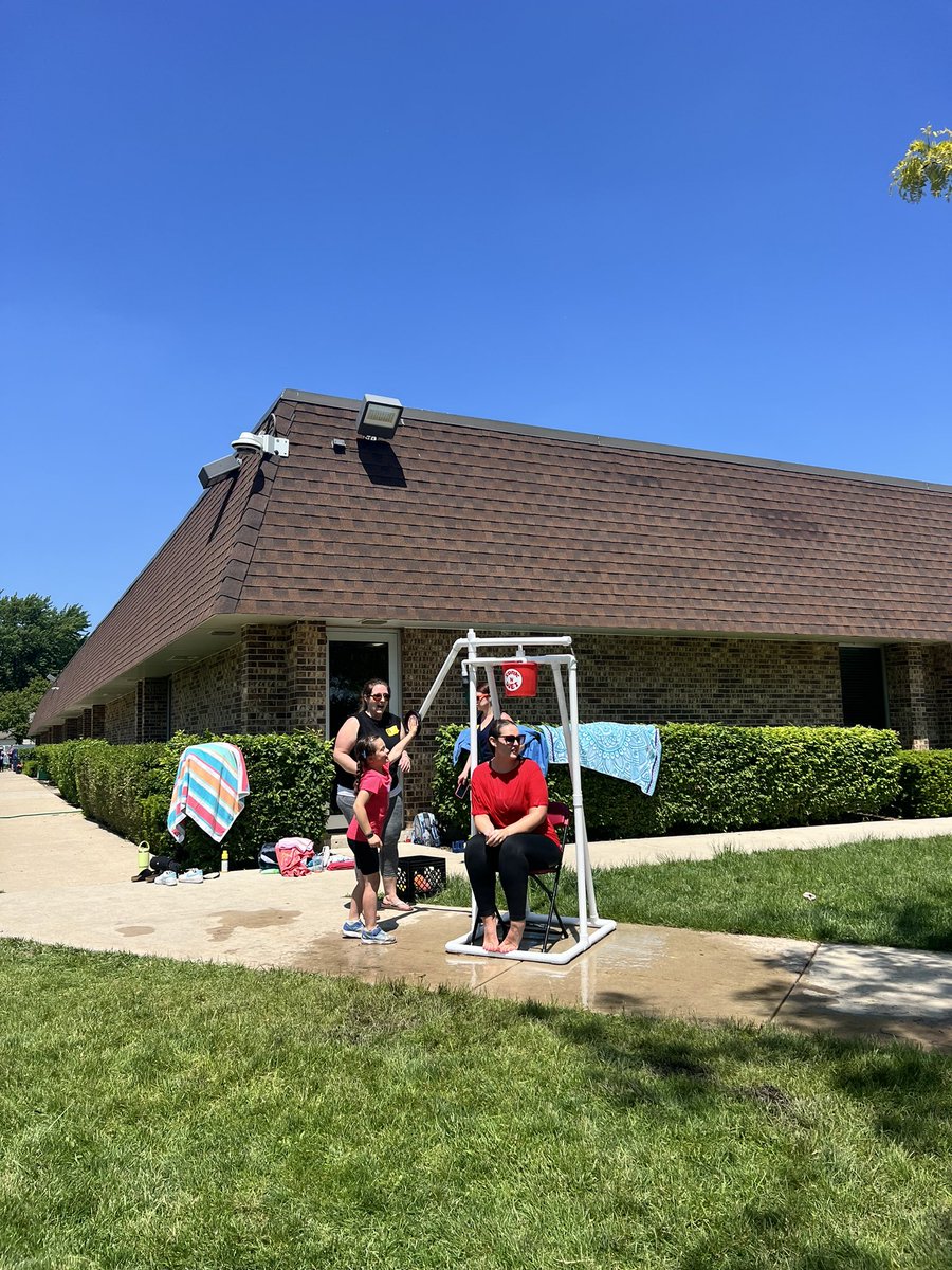 ChrissyPesoli's tweet photo. The students agree that our field day is Sipley the Best! @SipleySchool  Thanks to all of our volunteers and our STP for helping to make this such an amazing experience for our students. https://t.co/JXupoEHpvy