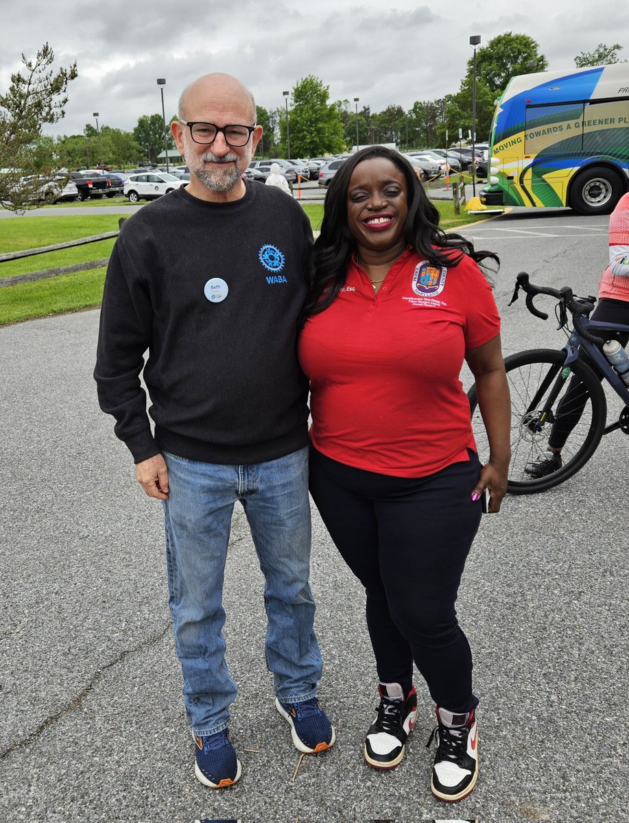 Good to see Councilmember @WalaBlegay, @Joe_McAndrew @MDOTNews, Oluseyi @MrsOlugbenle & Stacy Smalls @PGCountyDPWT, and lots of cyclists at the Largo-Kettering #BikeToWorkDay pit stop in @PrinceGeorgesMD. 🚲 @WABADC