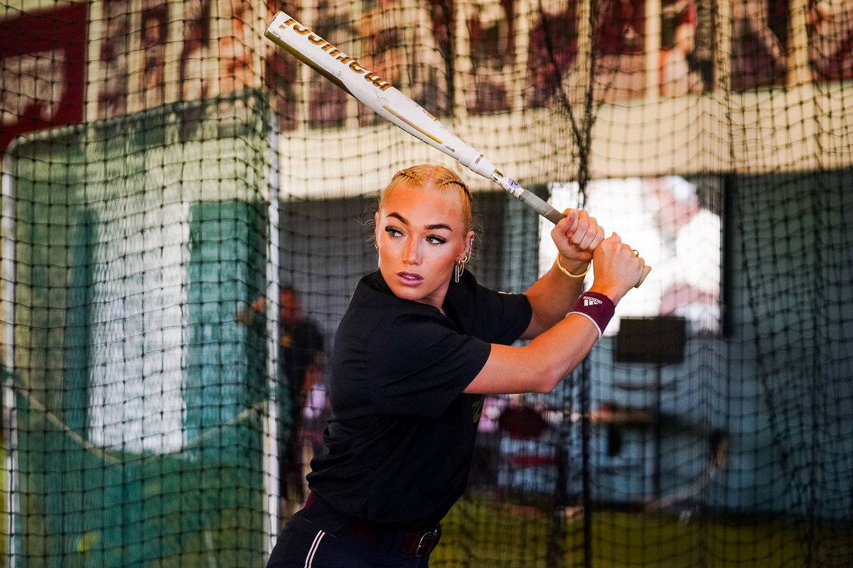 Cats are warming up😼 #EatEmUp