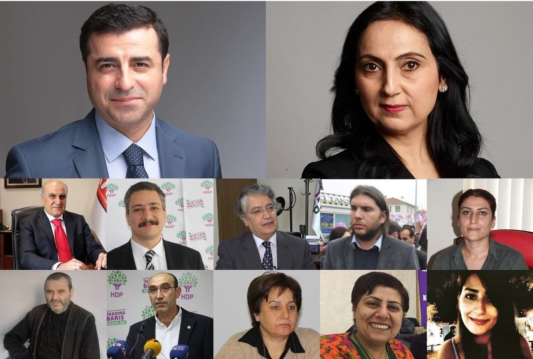 KeserVeysel's tweet image. #kobanidavası &apos;inda @hdpdemirtas @FigenYuksekdag  Eş genel başkan ve yöneticilerimize verilen ağır cezalarla adalet, hukuk, vicdan katledildi.Bu zulme inat vicdanlı herkesin birlikte özgür yaşam iradesini güçlendirmesi gerekir.
    #KobaniTutsaklarıOnurumuzdur