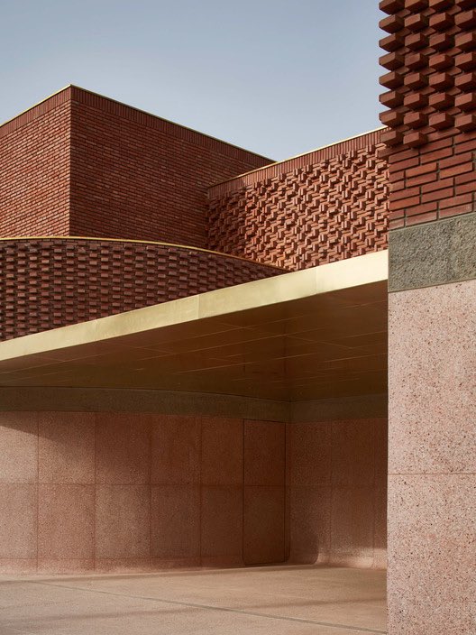 luusssso's tweet photo. The amazing architecture of The Yves Saint Laurent Museum in Marrakech, Morocco https://t.co/p3X4p5tEKT