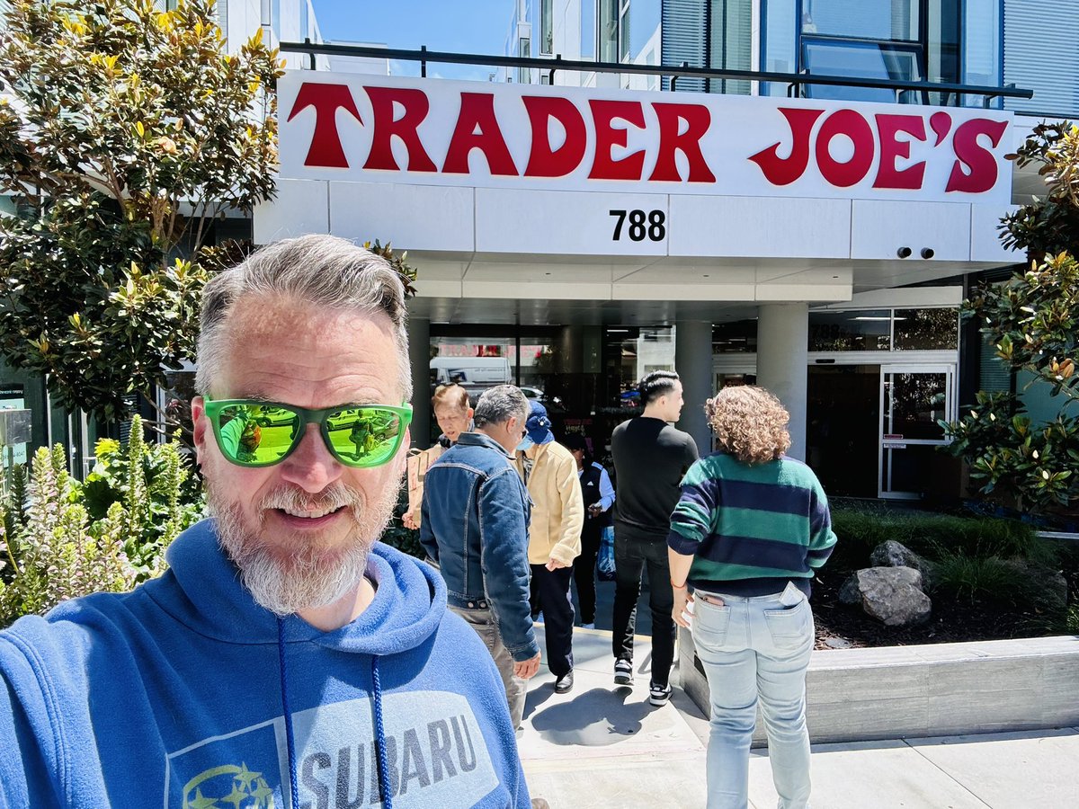 Checked out the new Trader Joe’s in the neighborhood!   #traderjoes #hayesvalley #welcometotheneighborhood