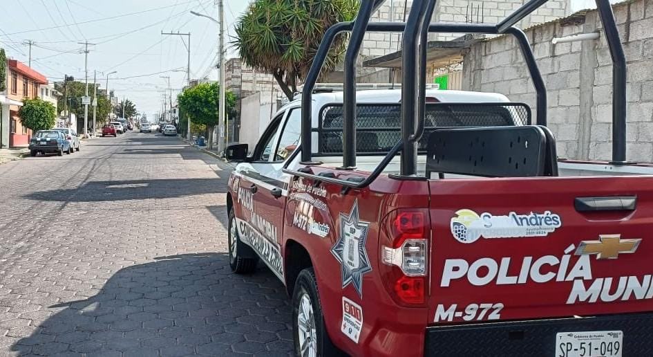 Como parte del robustecimiento de los esquemas de vigilancia en las juntas auxiliares de #SanAndrésCholula, Policías Municipales recorren las calles para inhibir hechos delictivos.