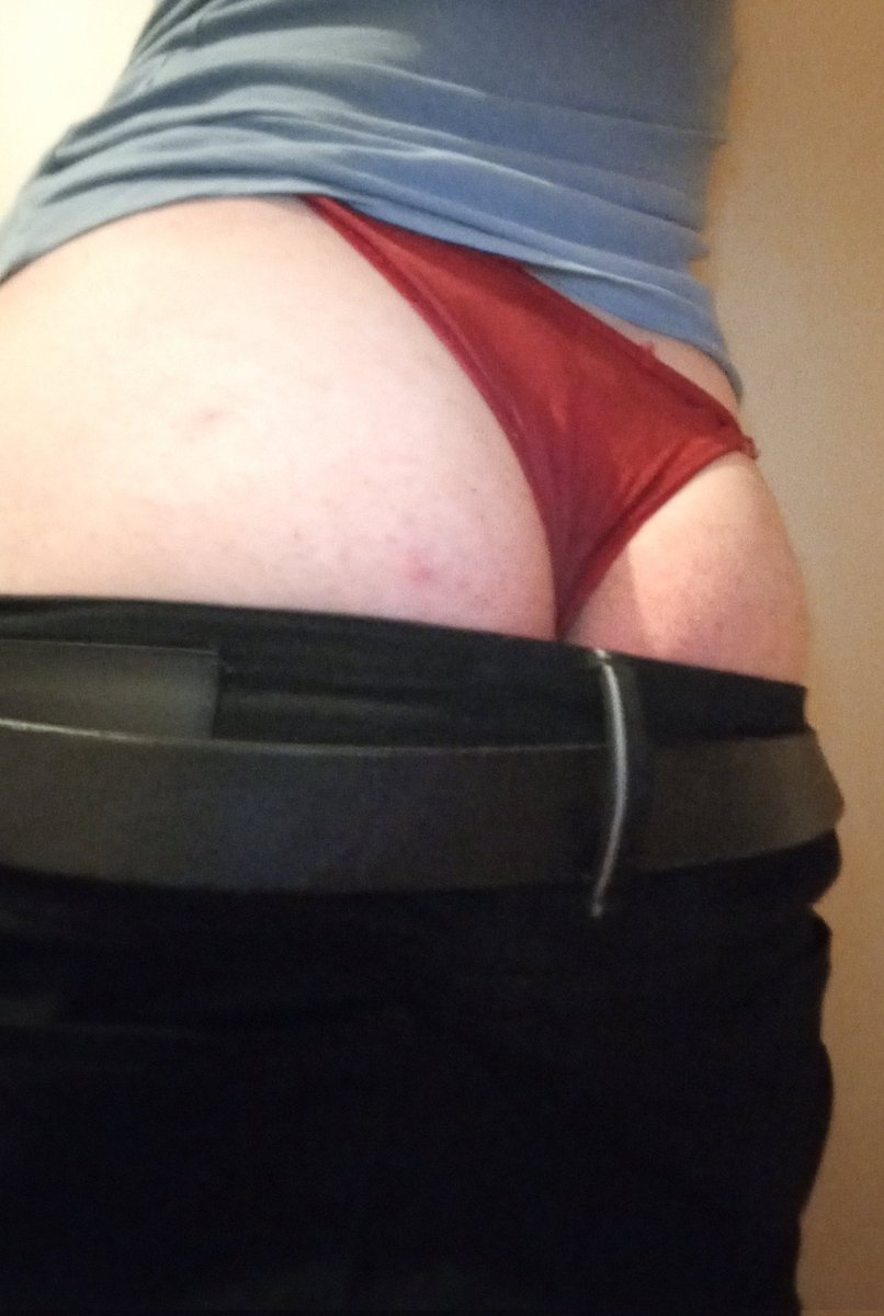 Sokağa çakarken şimdi 20 dk içimde bununla yürümek