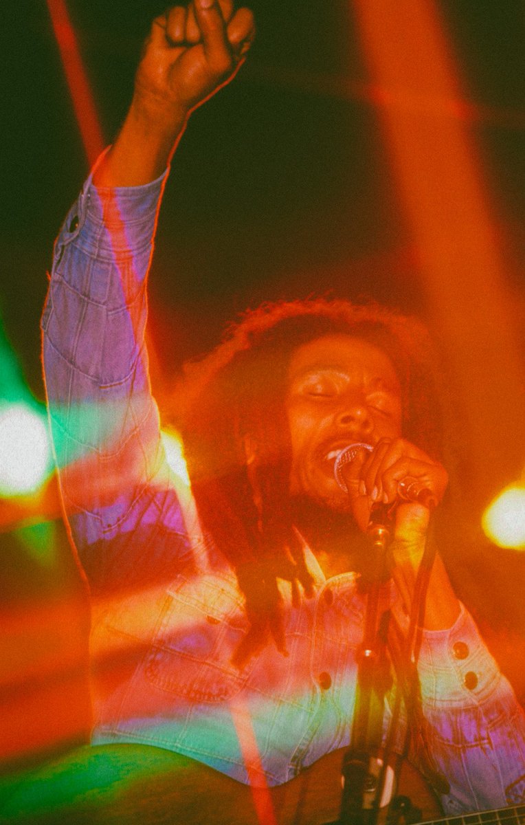 Bob Marley performing at Brighton Leisure Centre, England 1st July, 1980 🇯🇲 ❤️💛💚